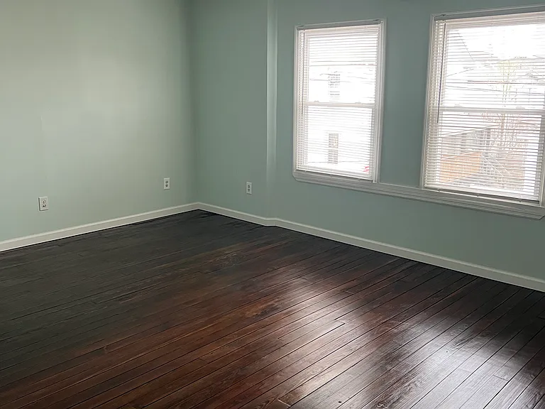 120 N Oak St — Photo 7