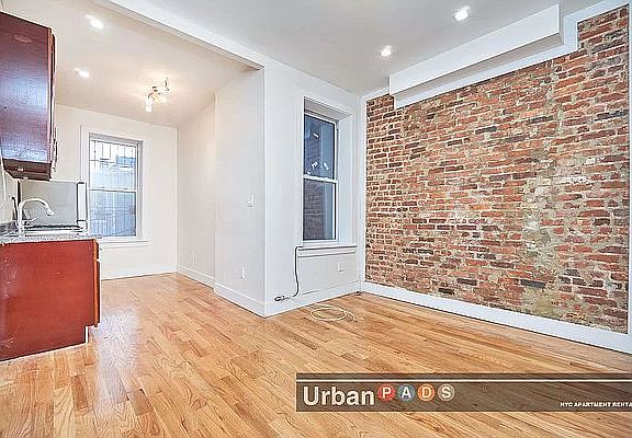 2nd image of 423 Rogers Ave #B3
