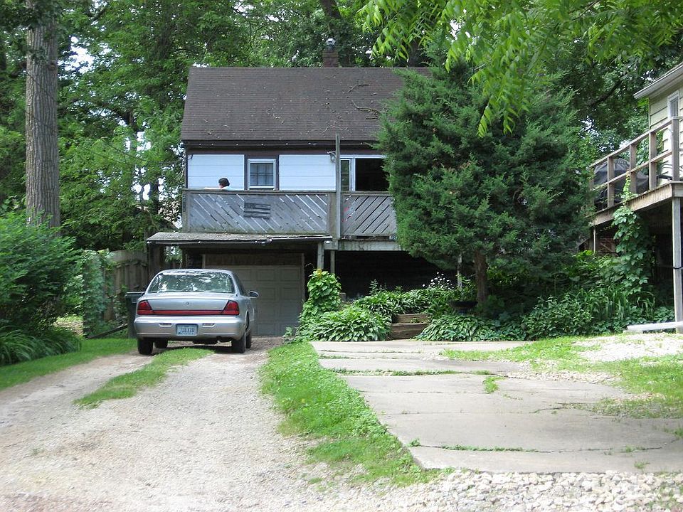 2411 Grand Blvd
