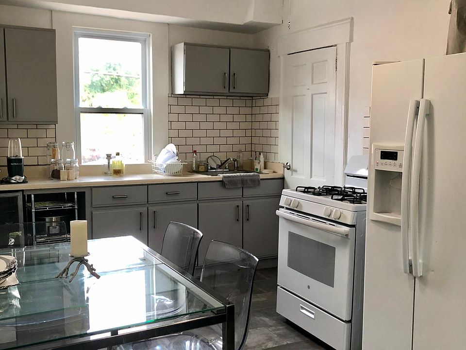 2nd image of 108 Park Ave APT 1