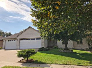 449 Gershwin Ln, Machesney Park, IL 61115
