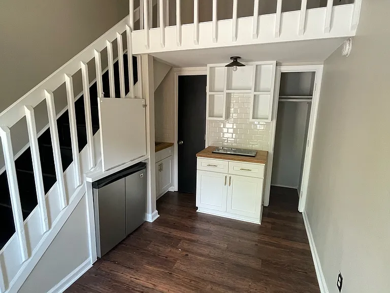 Pullen Apartments — Photo 10