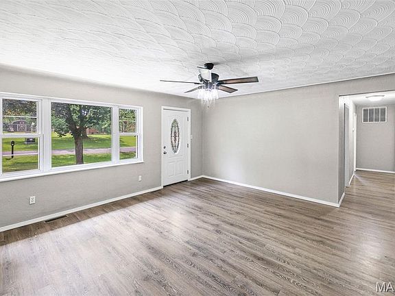 2nd image of 8424 Steelecrest Ln