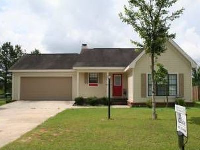 609 Gateway Dr, Bonaire, GA, 31005