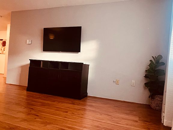 3rd image of 35 Berlin St #11