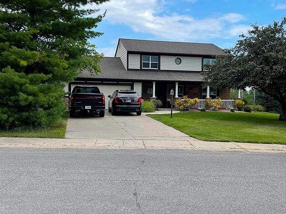 3rd image of 1004 Highland Dr
