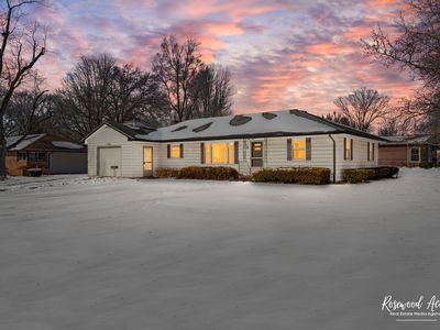 160 E Pendexter Ave, Watseka, IL, 60970