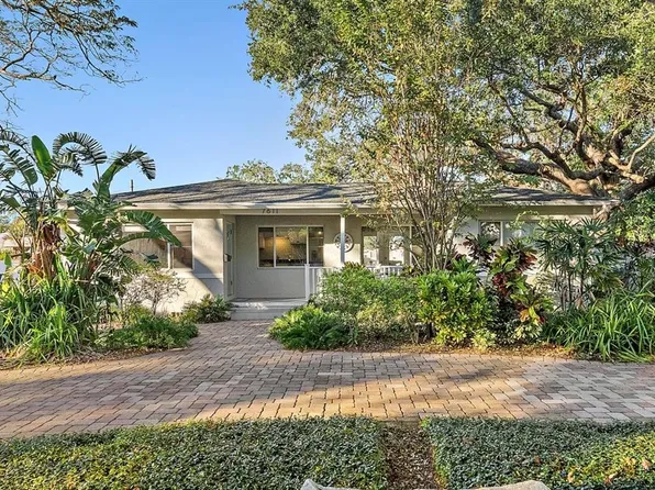 7611 Dartmouth Ave N, Saint Petersburg, FL 33710