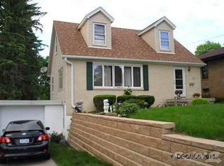 3095 Kaufmann Ave, Dubuque, IA 52001