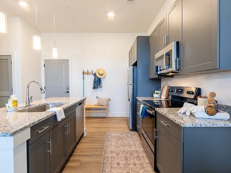 Altitude Raleigh Apartments — Photo 6