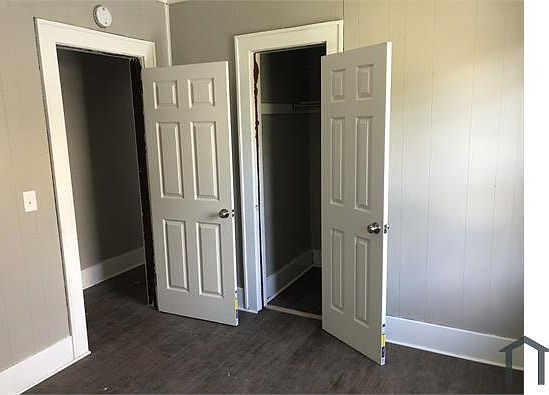 3rd image of 616 Thurston Rd #3
