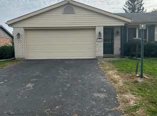 4960 Scothills Dr, Englewood, OH 45322