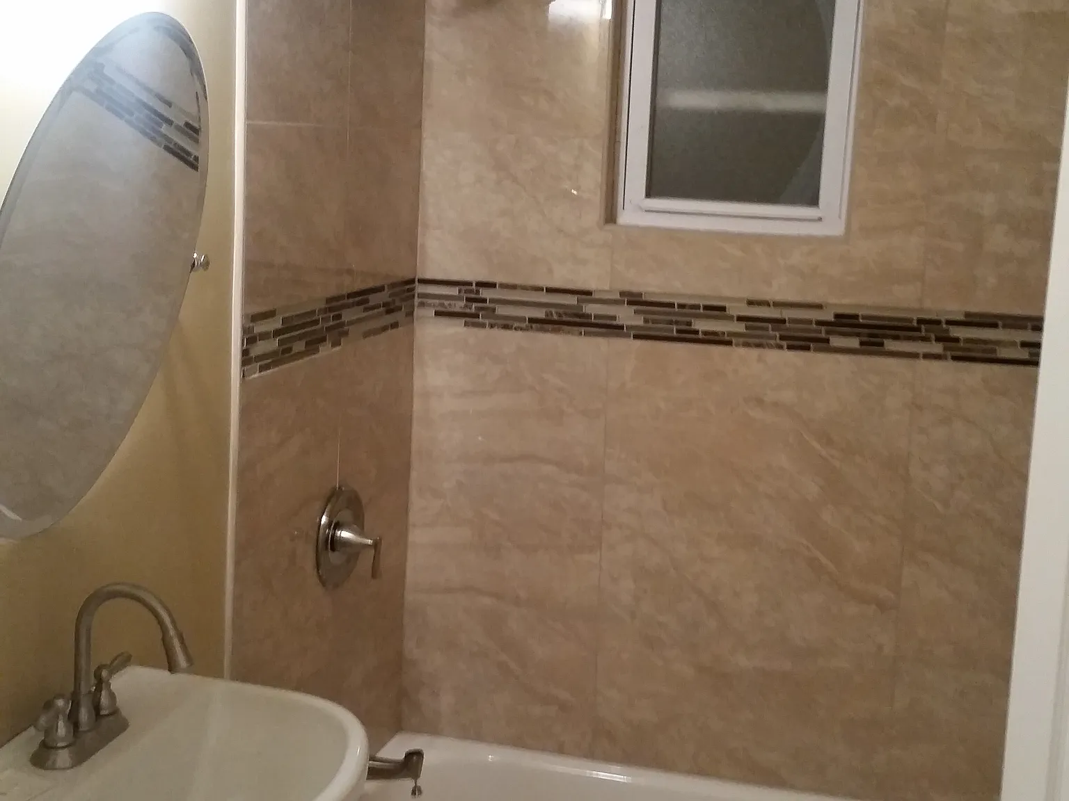 4 bed, 1400 sqft, $2,200 — Photo 3