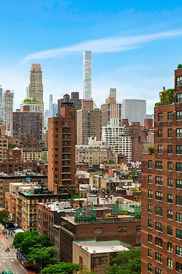 Rented by Compass | media 21