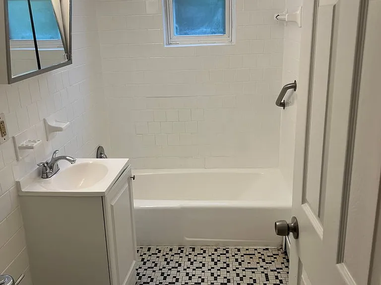Willow Apartment Homes — Photo 14