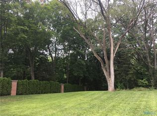 7 Corey Creek Rd, Toledo, OH 43623