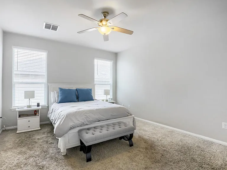 525 N Heatherwilde Blvd — Photo 12