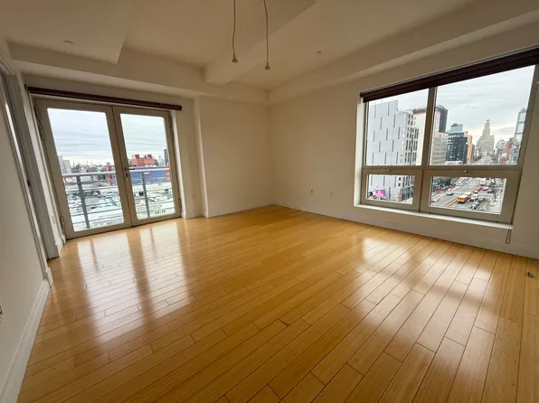 302 2nd Street image 6 of 11