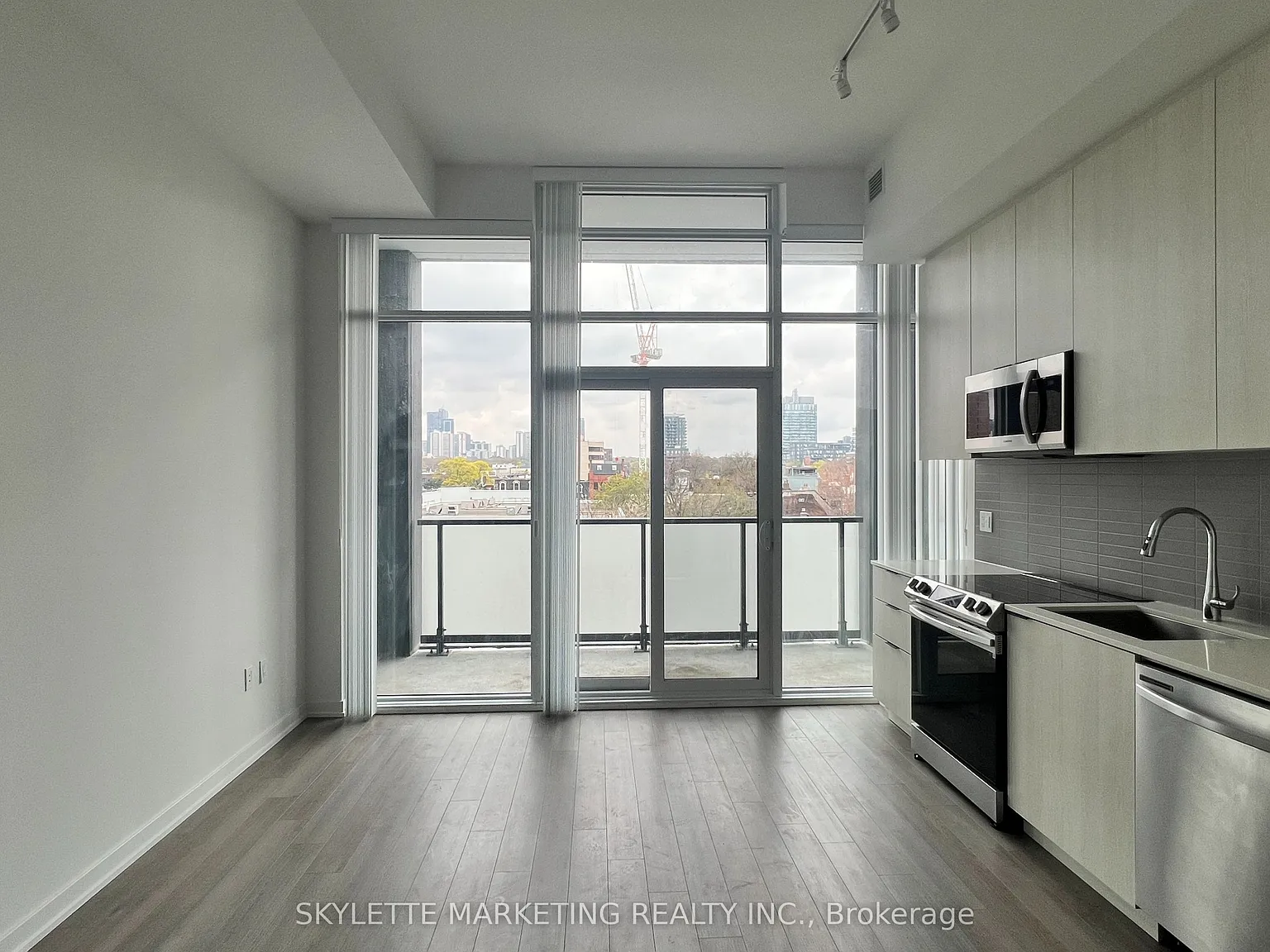 Home On Power — Photo 2