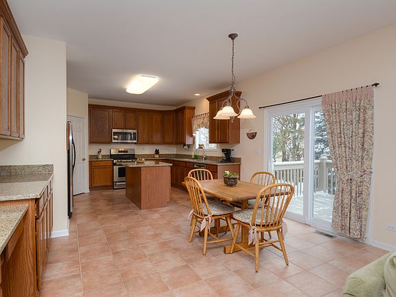 4th image of 364 N Chalary Ct