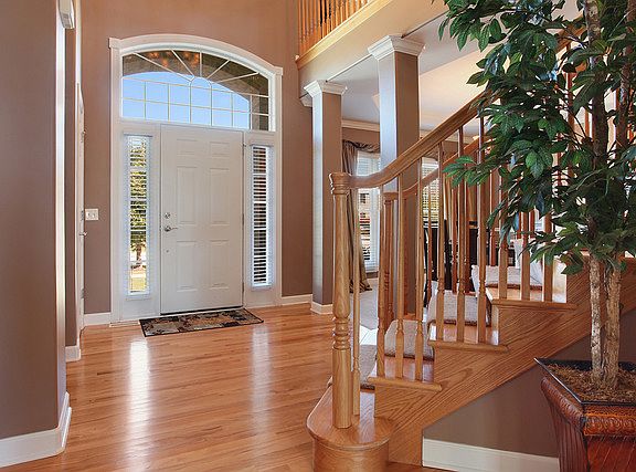 3rd image of 12062 Winterberry Ln