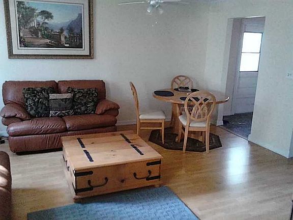 3rd image of 6960 Sunset Dr S APT 1A