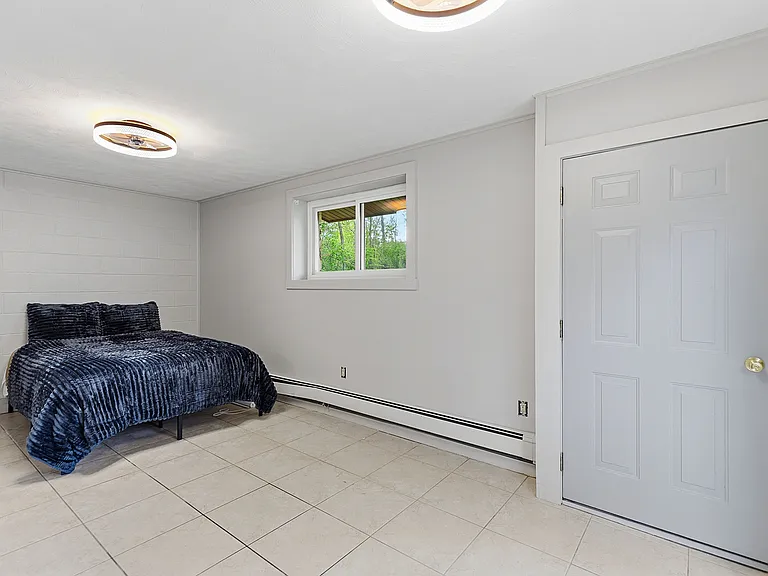 1392 Maple Grove Rd — Photo 11