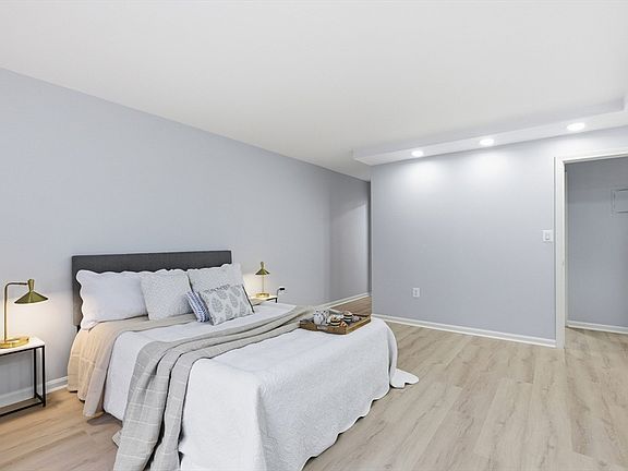 2nd image of 131 Coolidge Ave APT 122