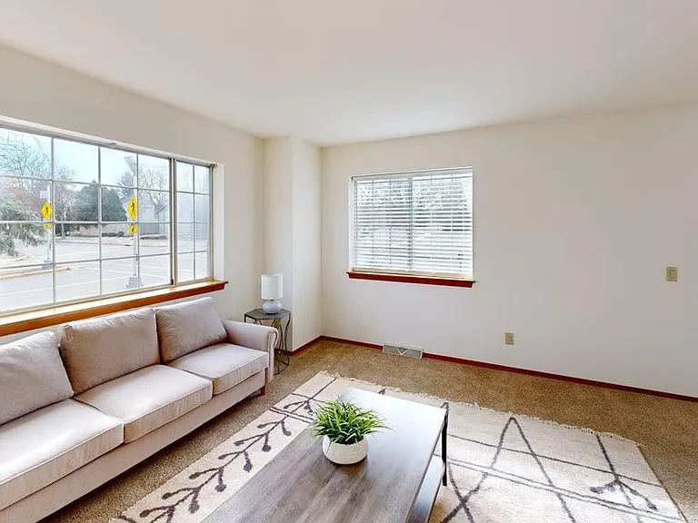 Sauk Creek Apartments — Photo 41