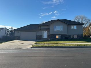 301 Tiger St, Mitchell, SD 57301