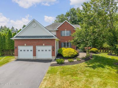 16 Callaway Circle, Loudonville, NY, 12211