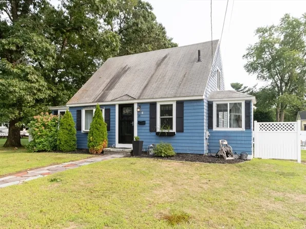 25 Warren Ave, Chelmsford, MA 01824