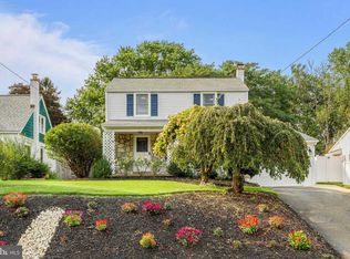 422 Fitzwatertown Rd, Willow Grove, PA 19090