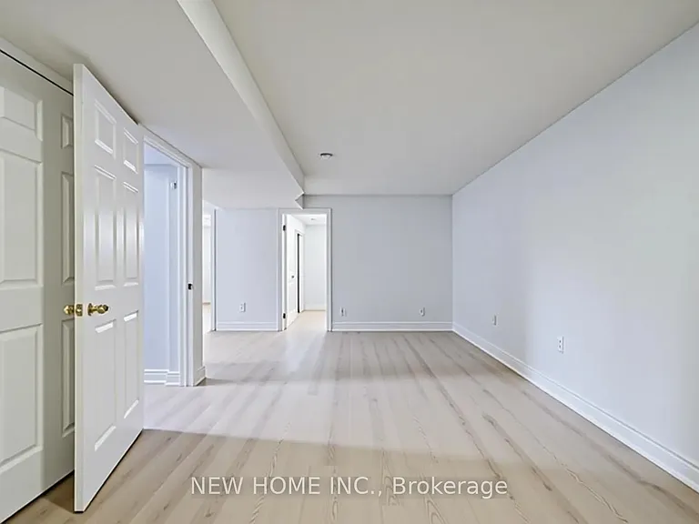 784 Rockaway Rd — Photo 28