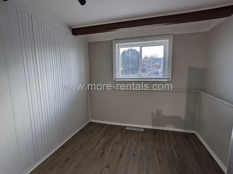 1584 Southfield Dr S — Photo 6