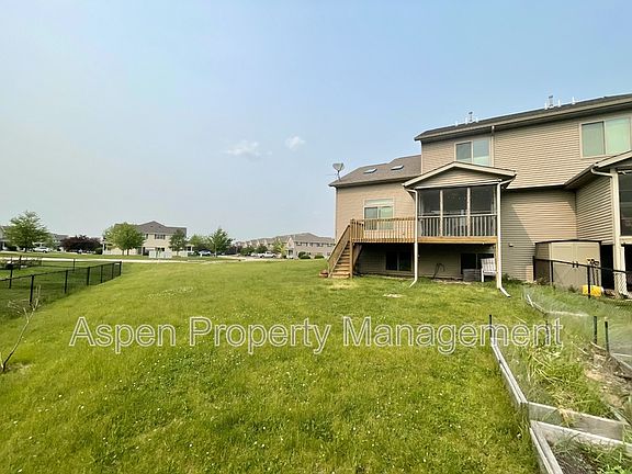 2nd image of 1765 Sara Ct