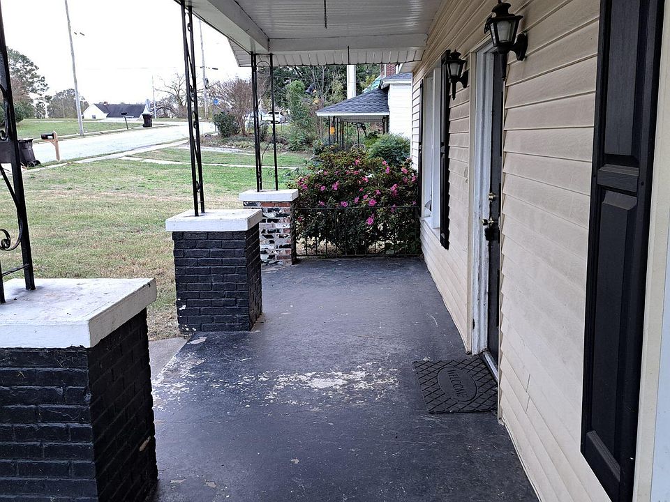 621 Main St, Newberry, SC 29108 Zillow