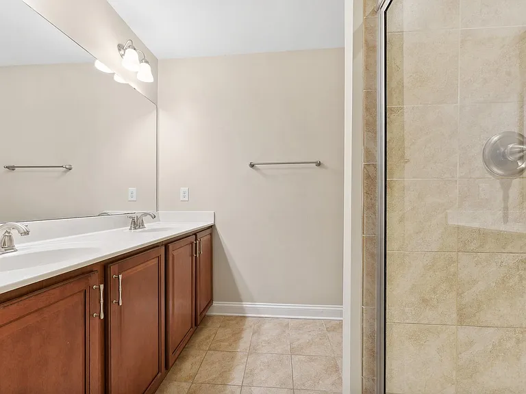 1359 Town Home Dr — Photo 24