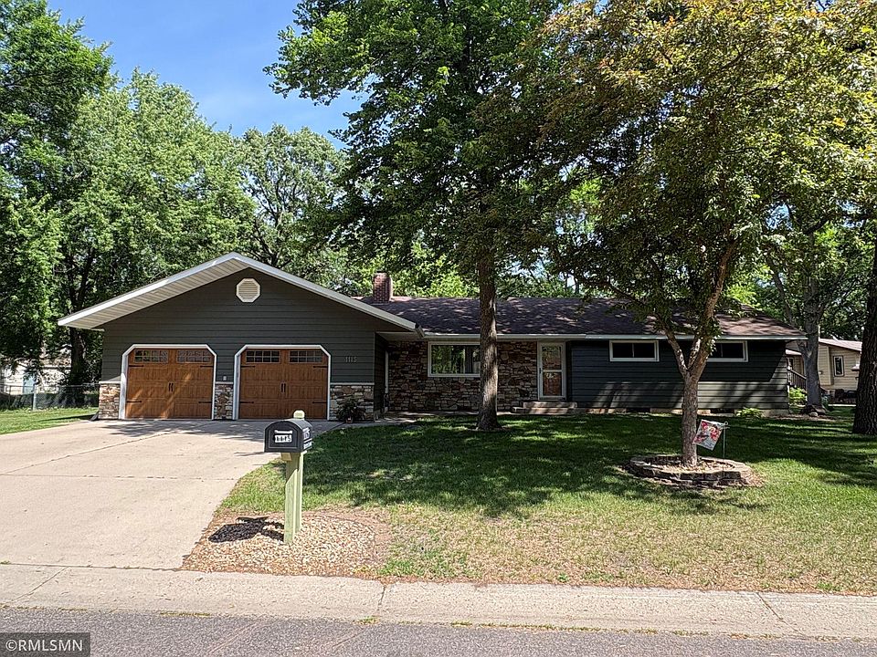 1st image of 1115 Reeds Ln