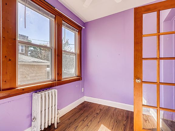 4th image of 4953 W Sunnyside Ave