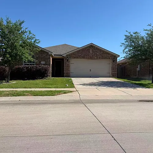 1326 Shumard Dr Photo 1