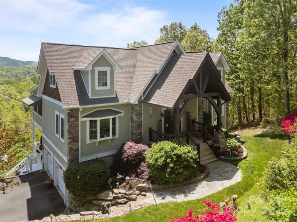 410 Lamp Post Dr, Zirconia, NC 28790