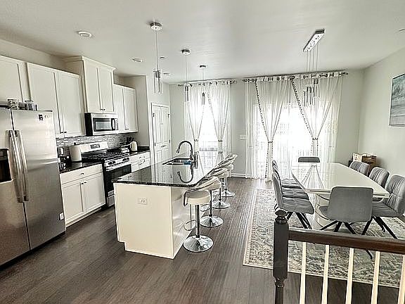 3rd image of 67 Nicholas Dr E #67