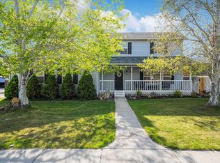 2011 Hummingbird Ln, West Richland, WA