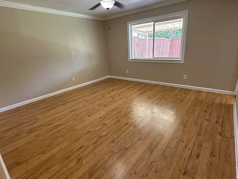 4226 Blue Creek Dr — Photo 5