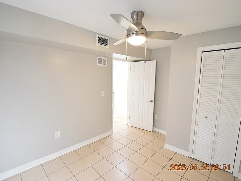 1254 Grove St #B — Photo 15