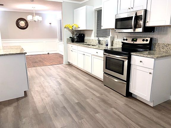 3rd image of 150 Lilla Jean Dr