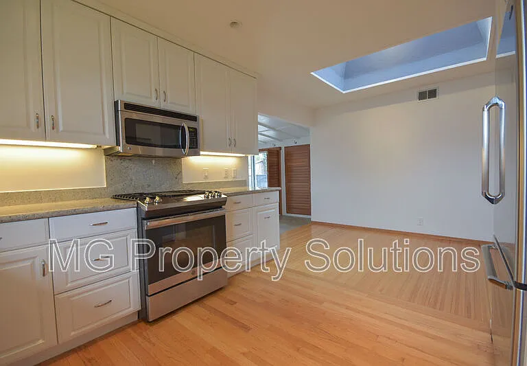 521 Rowland Blvd — Photo 6