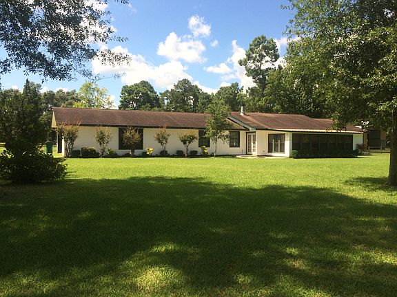 2nd image of 405 Creekwood St