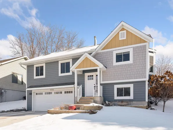 1115 Fox Run Rd, Waconia, MN 55387